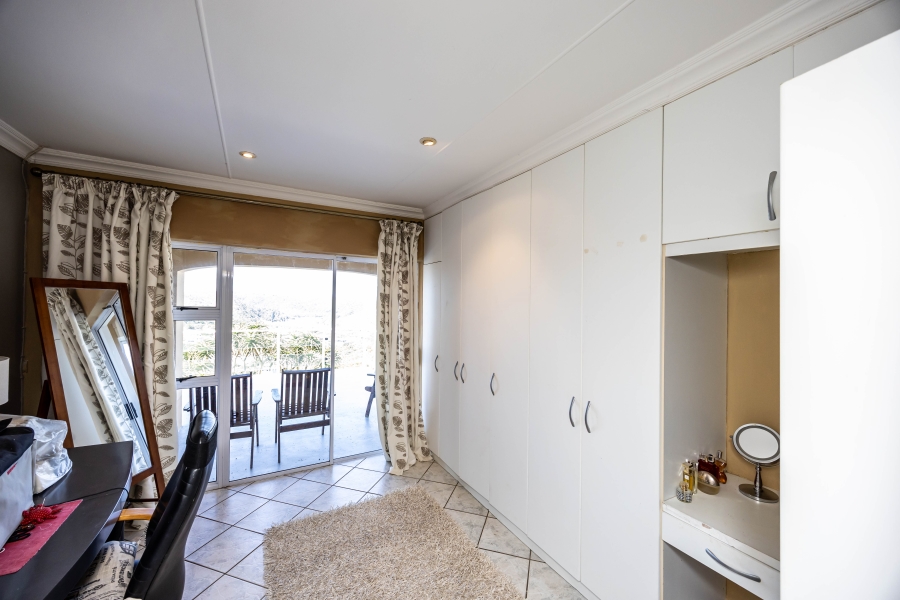 5 Bedroom Property for Sale in Gonubie North Eastern Cape